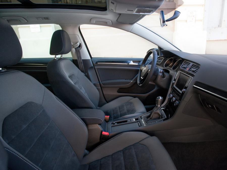  Volkswagen Golf TDI 4MOTION SportWagen Concept 2014 года  (фото 2 из 8)